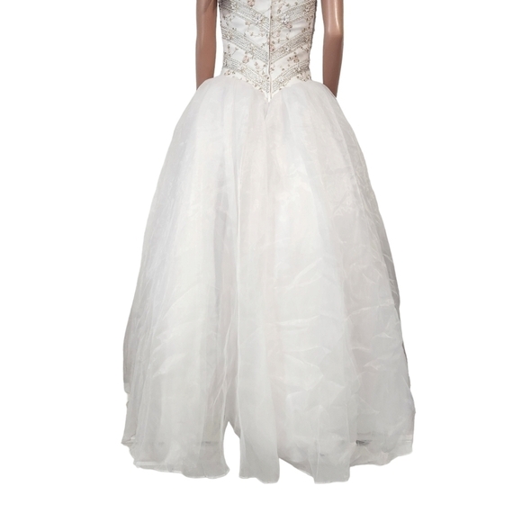 Q by Da Vinci White With Embroidered Spring Floral Quinceañera Dress Size 8 - Picture 11 of 14